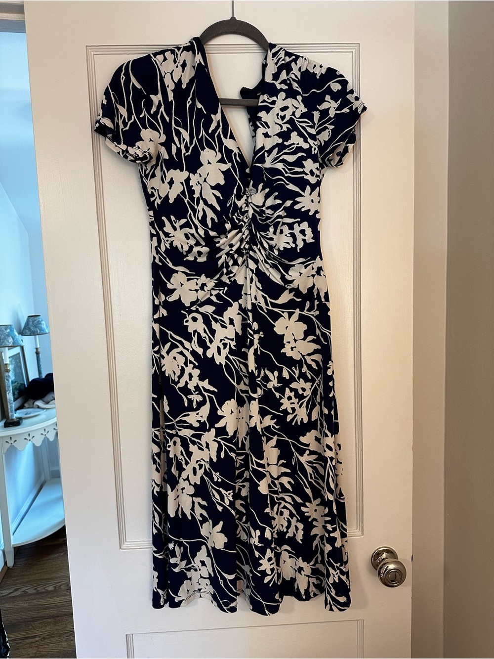 Maggy London Navy & White Floral Ruched V-Neck Dress